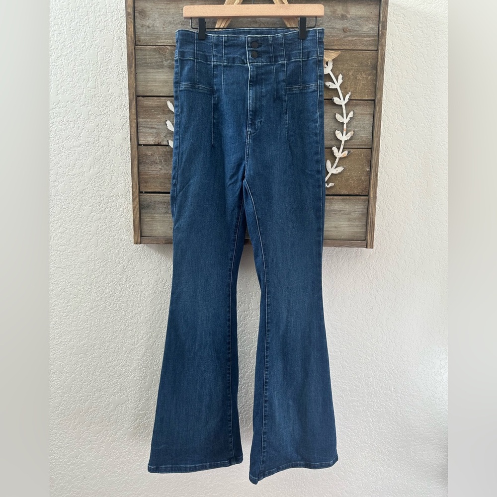 We The Free Jayde Dark Blue Flare Jeans ladies size 31